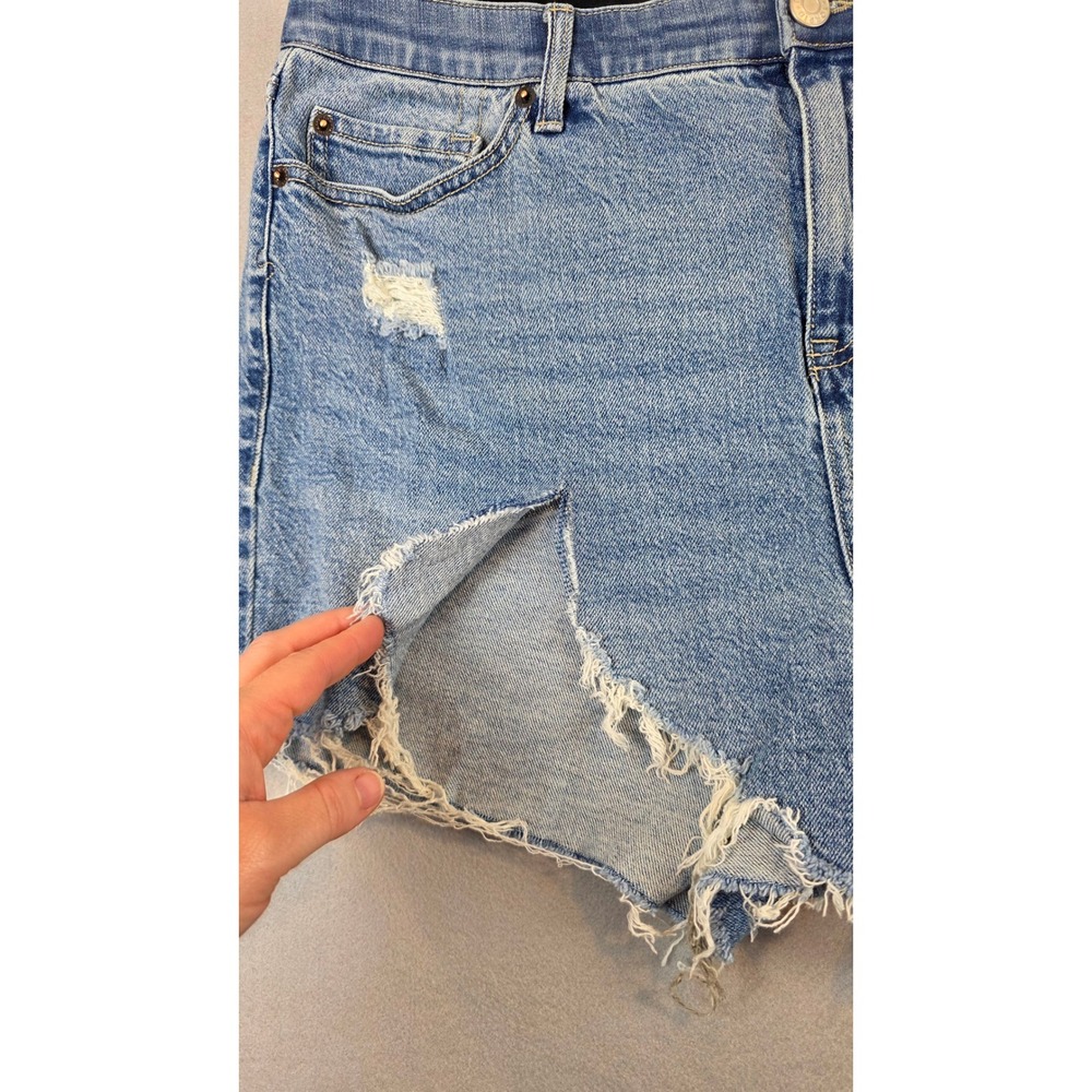 Torrid Womens 18 High Rise Short Short Distressed Classic Denim Jean Shorts Blue - Picture 3 of 12